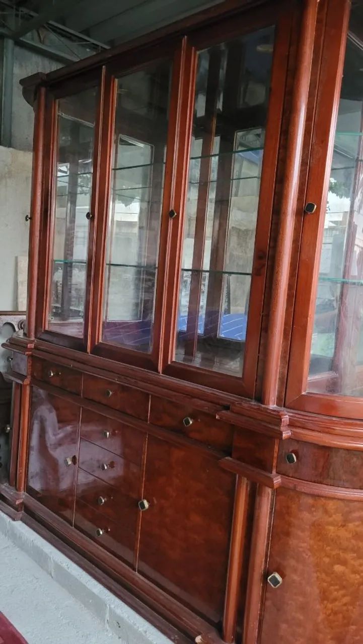Cristaleira de madeira maciça  - Foto 2