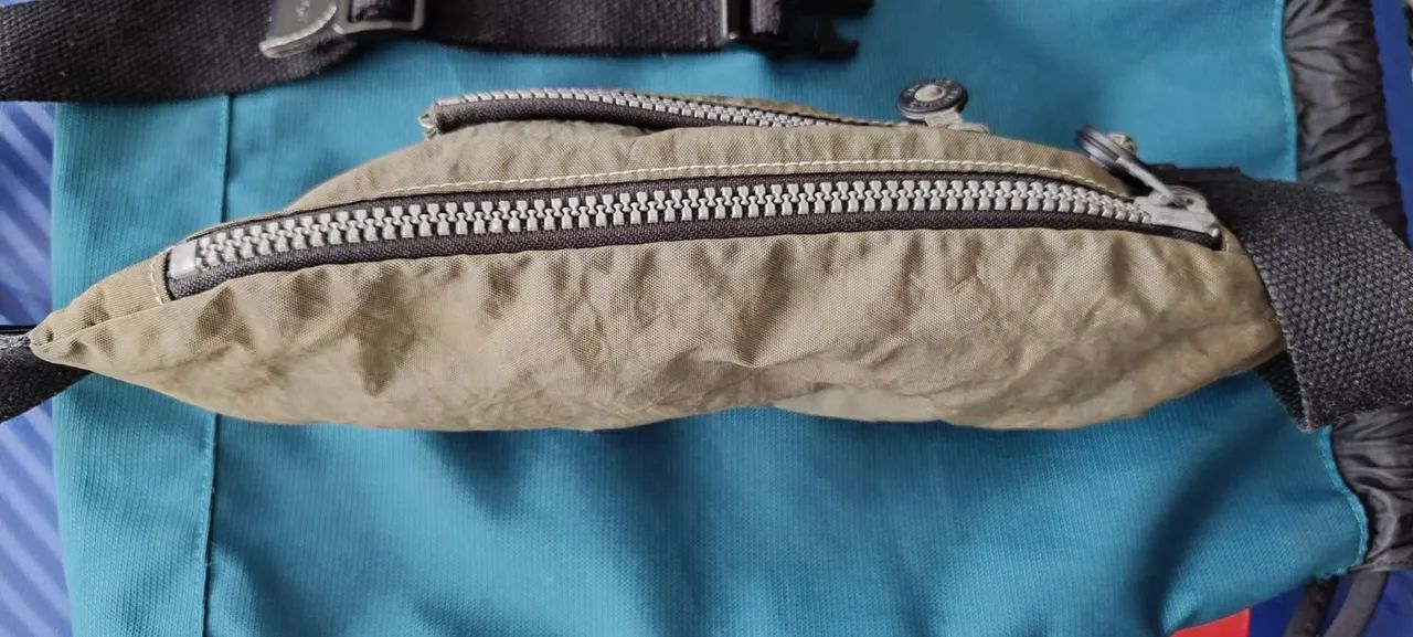 Pochete masculina Kipling original impecável pouquíssimo uso  - Foto 2