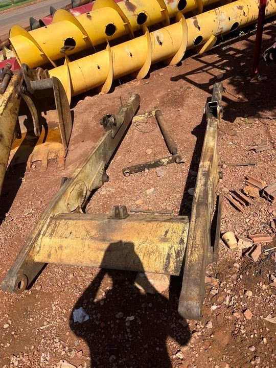 Peças para Retroescavadeiras - Diversas peças Fb80.2 Fb80.3 New Holand , case e outras   - Foto 3