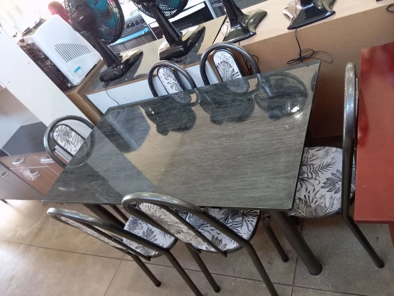 Mesa de Jantar com 6 Cadeiras 1.40 MT ,tubo grosso 