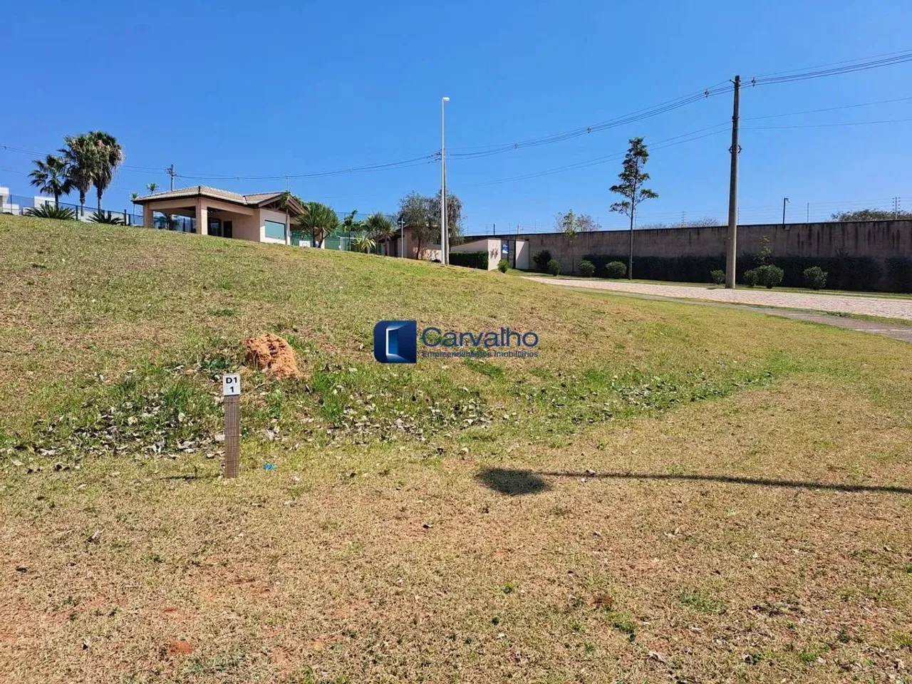 Terrenos à venda em condomínio fechado a partir de 525 m² pronto para construir.
