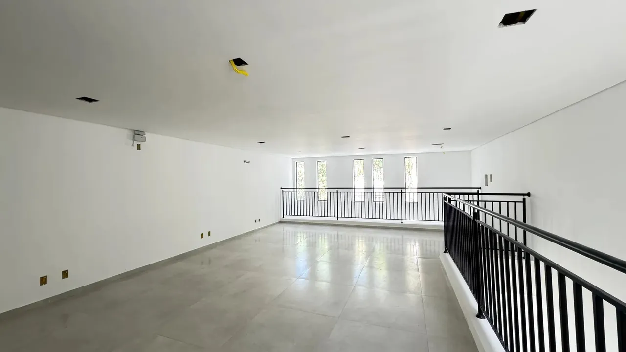 Sala Comercial com 136m² no Anita Garibaldi - Joinville - SC