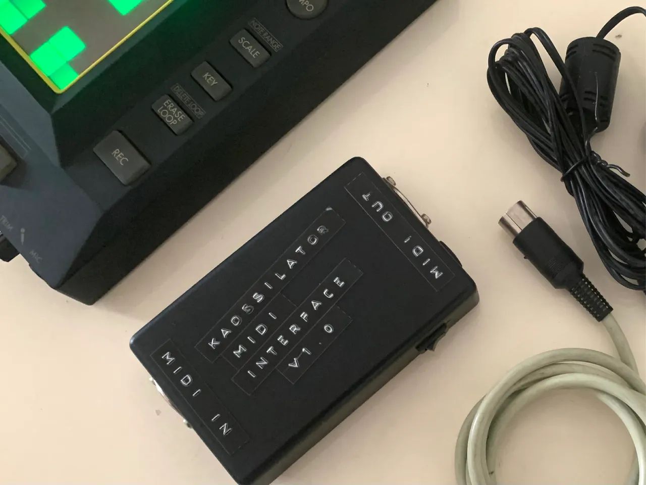 ESTUDO PROPOSTA! Kaossilator Pro - interface midi DIN5 para teclados e controladoras midi. - Foto 3