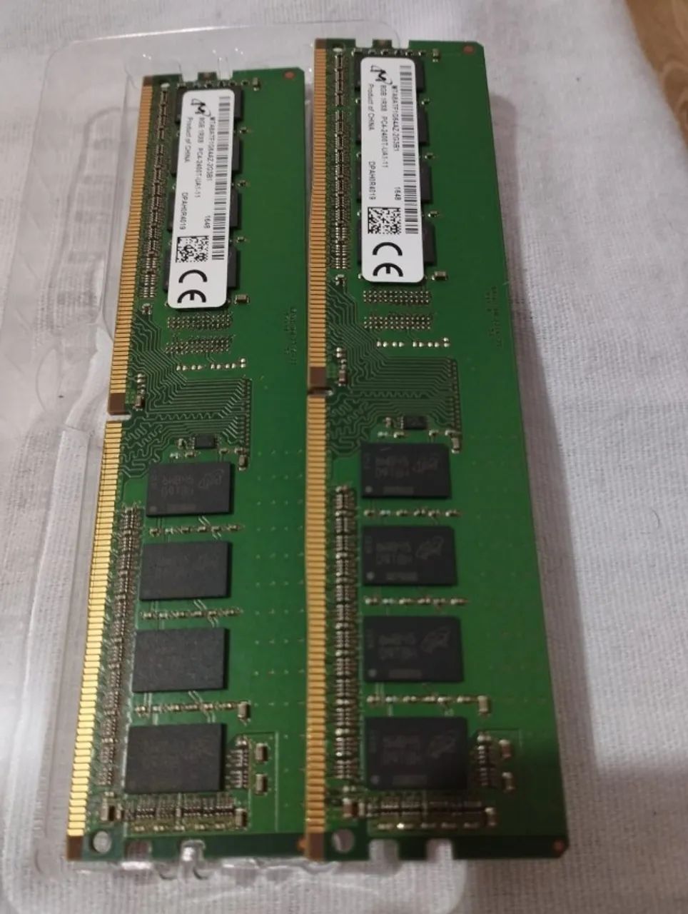 2x RAM Memory 8GB DDR4 2400MHz - Micron - Working with occasional instability64275294107906120