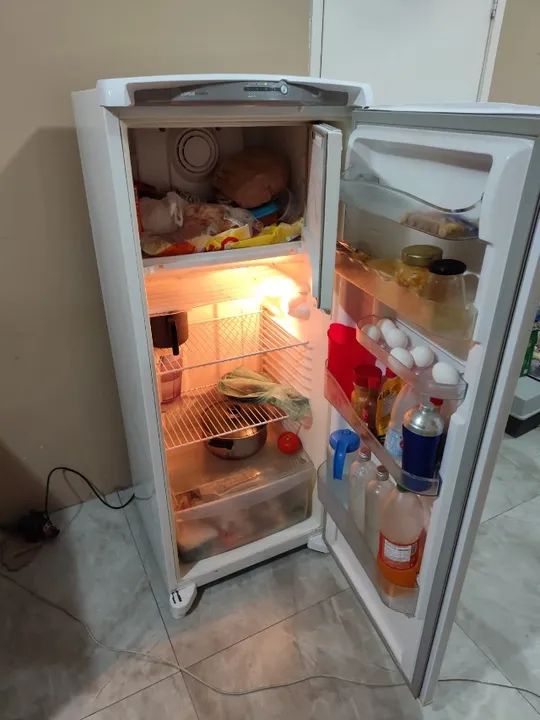 Refrigerador Consul Frost Free 300 Litros CRB36ABBNA Branco 220 Volts - Foto 2