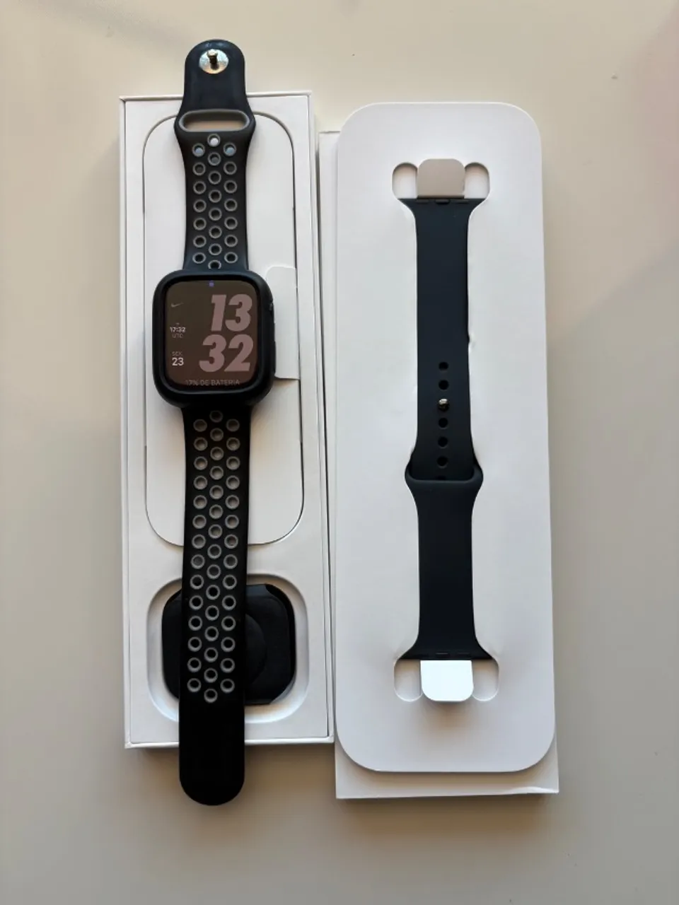 Apple Watch Series 9 - 45mm (meia noite)