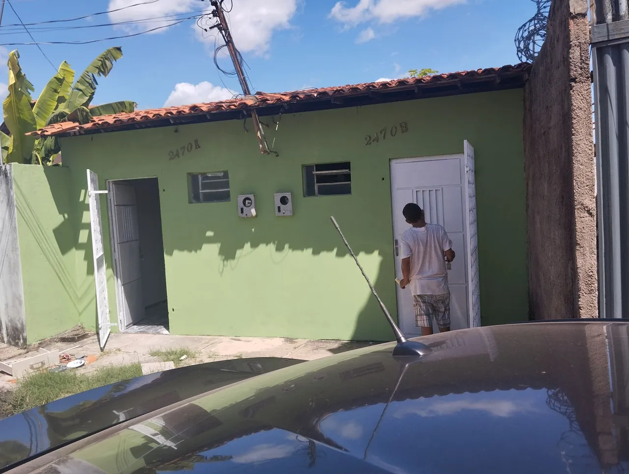 Aluga-se casa com 1 quarto próximo a avenida Miguel Rosa e av. Valter alencar