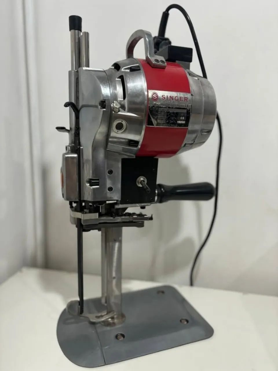 Máquina de corte Singer 8 polegadas
