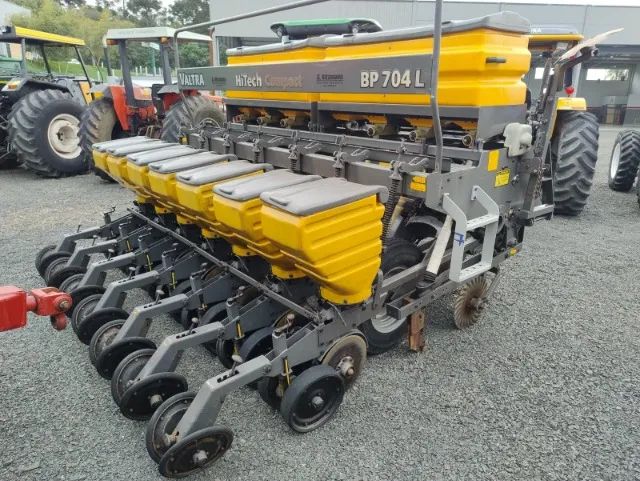 Plantadeira Valtra - BP 704 L, 7 Linhas. Fab 2010 - Foto 5