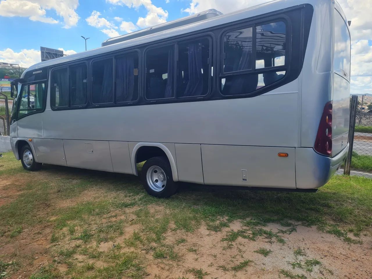 Microônibus Mercedes 915 2009 - Foto 9