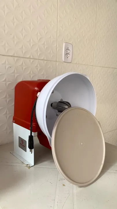 Raspador de coco elétrico seminovo