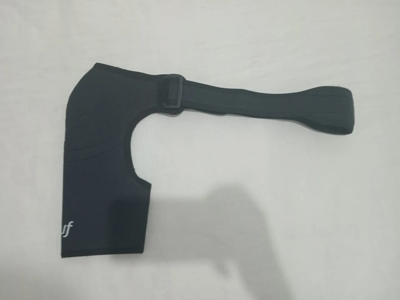 1 Ombreira para ombro em perfeito estado, da marca Dauf