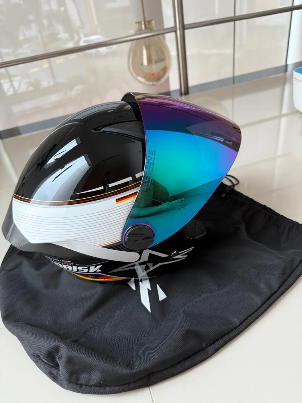 Capacete Durisk, com viseira camaleão é transparente original