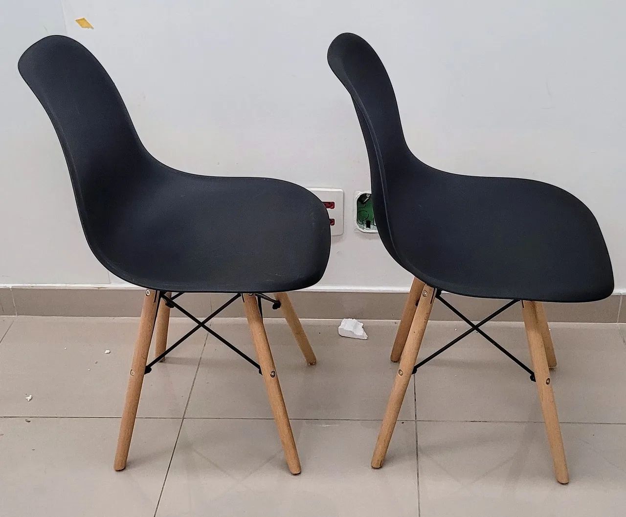 Cadeira de jantar Elidy Charles Eames Eiffel estrutura preto x 2 unidades - Foto 3