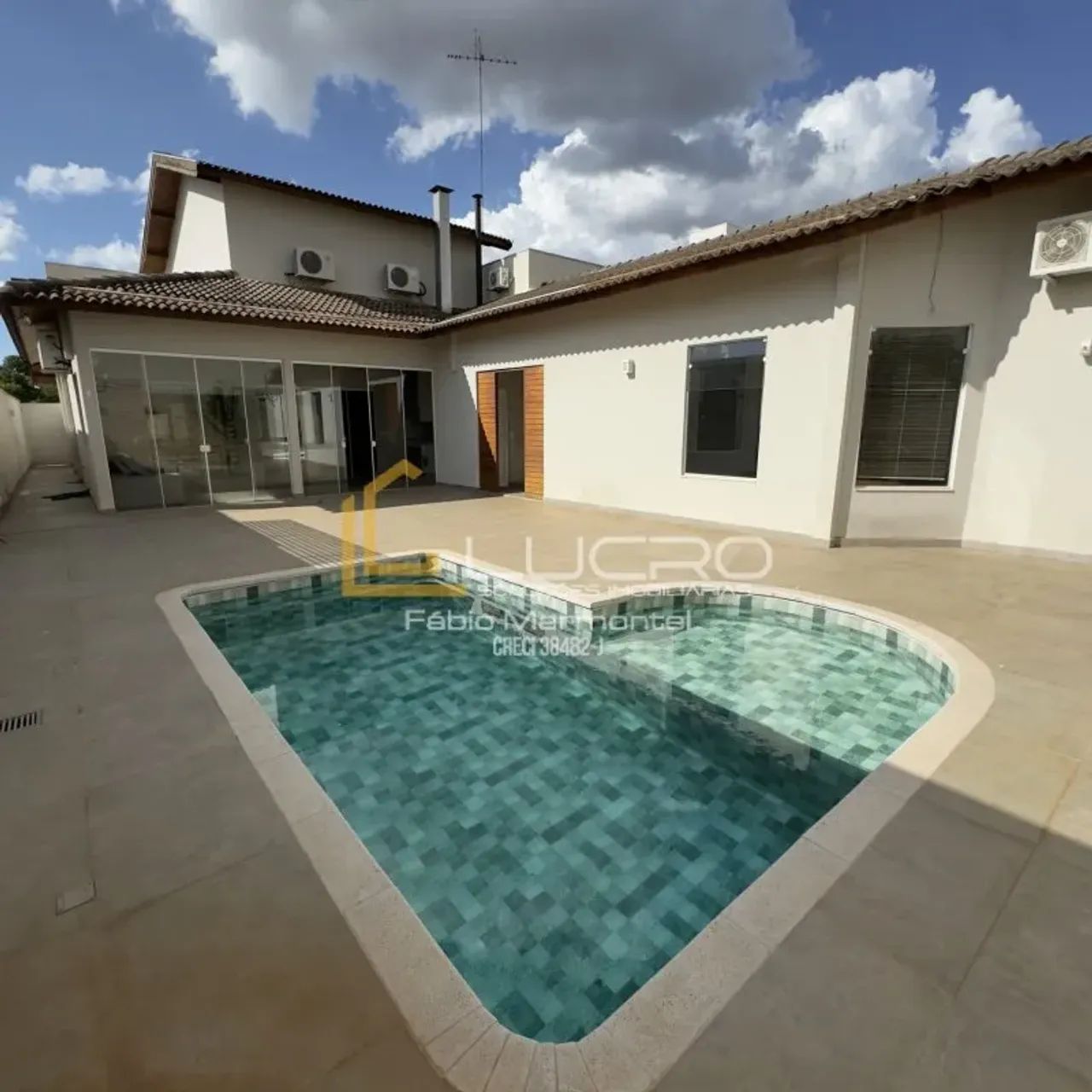 Linda casa para Venda ou Locação - Condominio Exclusivo - Ilha di Capri