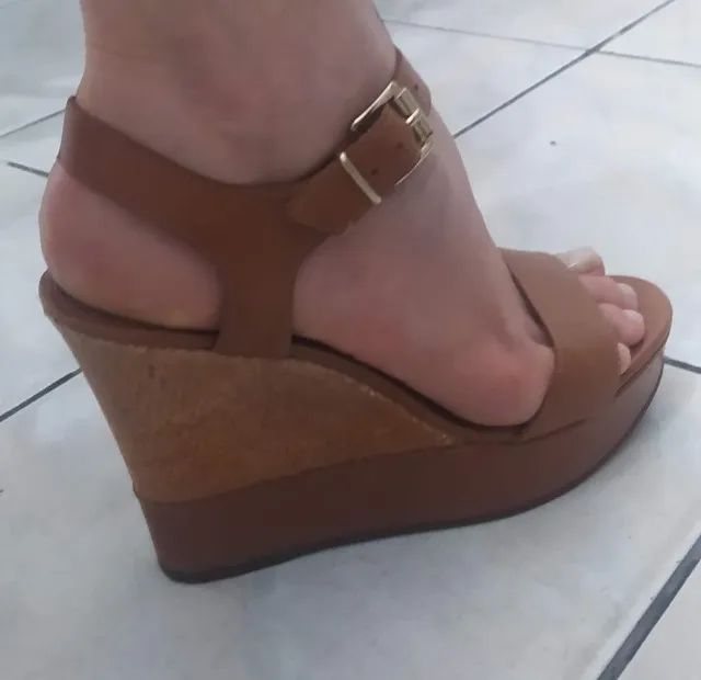 Sandália Plataforma Arezzo - Foto 2