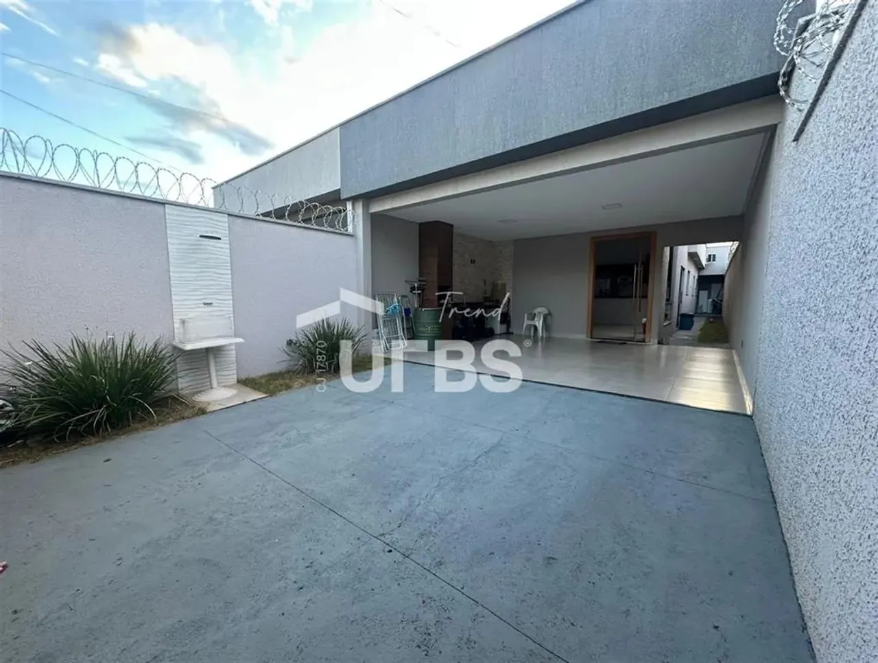 0 - Casa 3 quartos, sendo 1 suíte