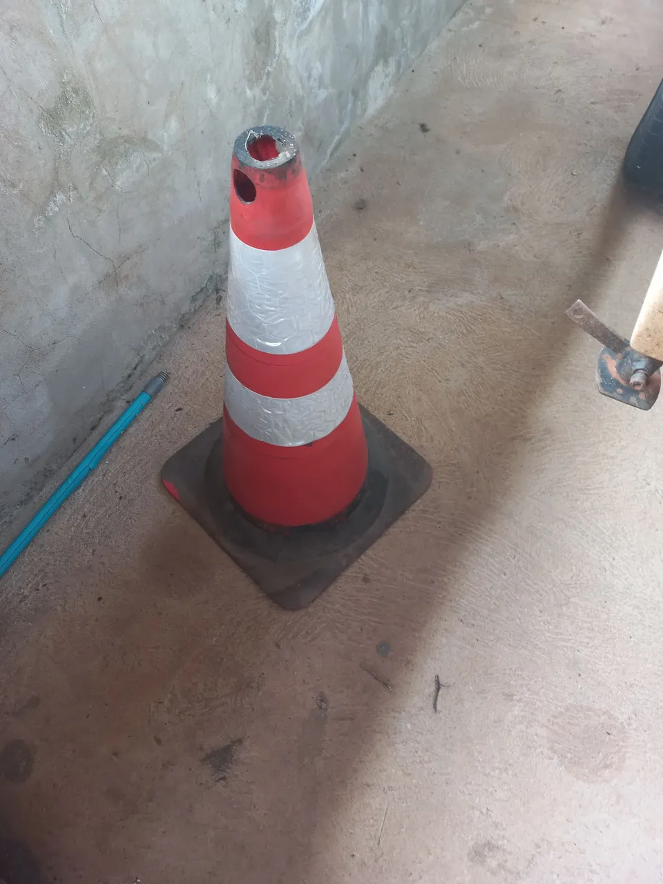 Cone de Sinalização Industrial