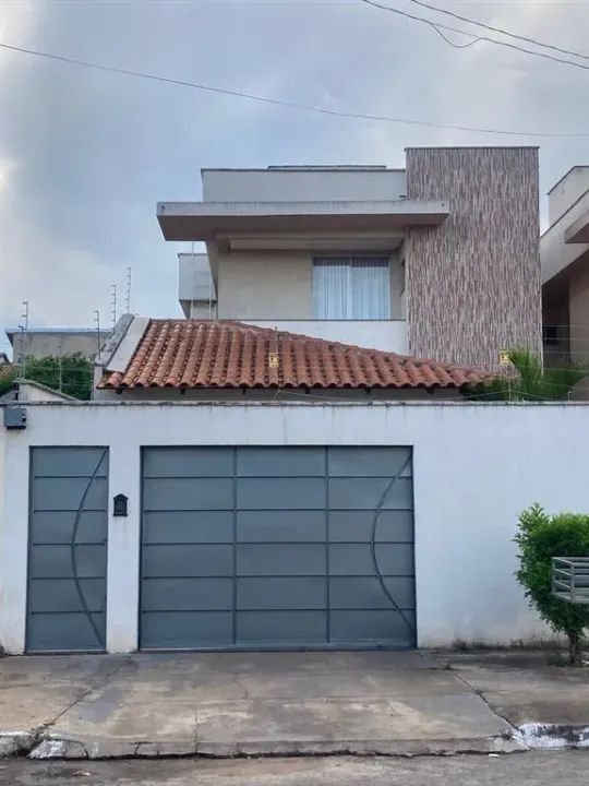 Sobrado espaçoso e moderno no St. João Vaz