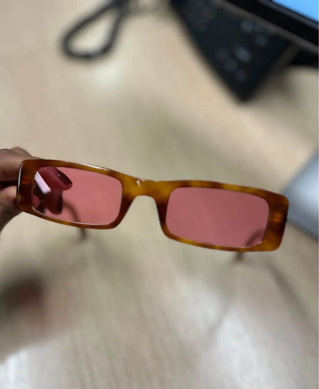? VENDO ÓCULOS DA RIHANNA ? - Foto 3
