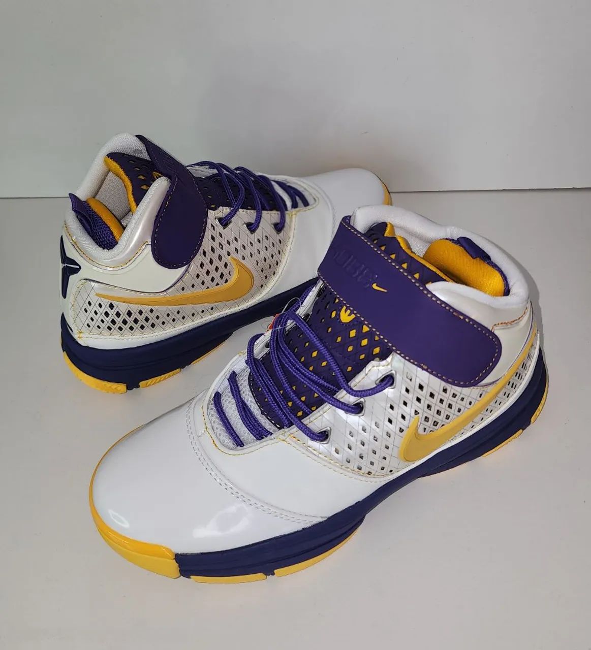 NIKE ZOOM KOBE 2 LAKERS 2 N42 trouxe dos Estados Unidos  - Foto 4
