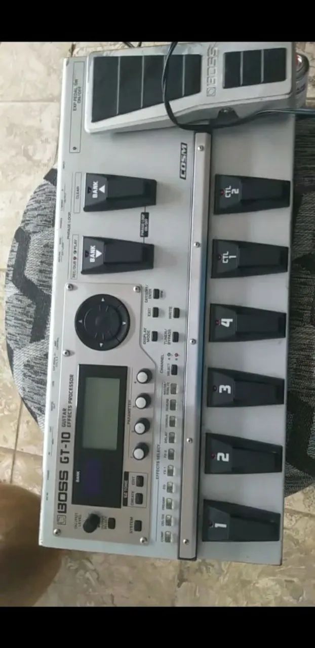 BOSS GT-10 Effects Processor64312827326722122
