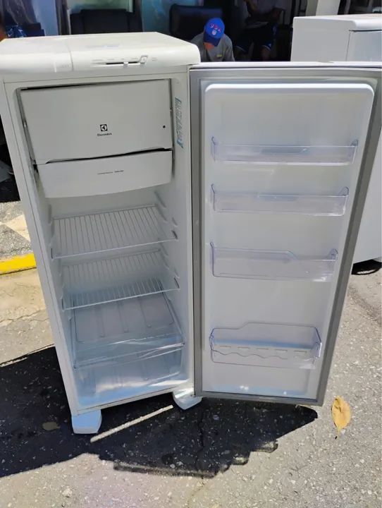 Geladeira RE31 110v - Foto 4