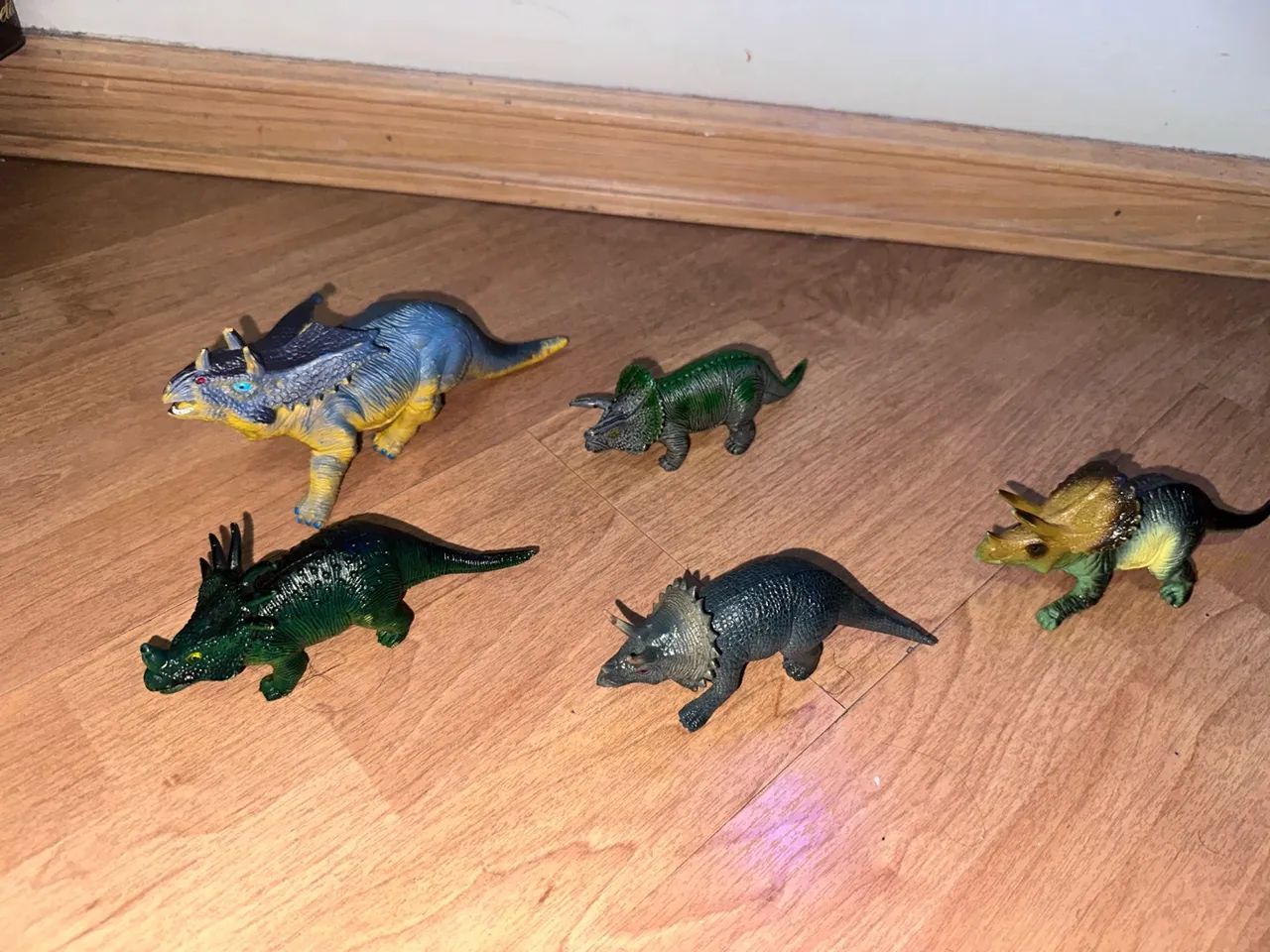 Dinossauros de brinquedo - 5 dinossauros . COLEÇÃO COMPLETA!!!