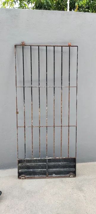 Vendo grande de ferro. Com os dois trilhos  - Foto 2