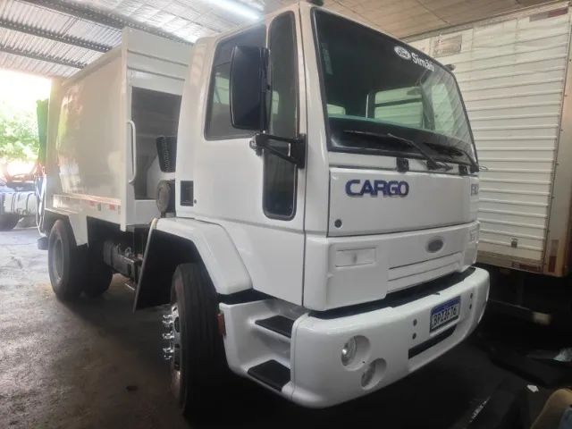 Caminhão Coletor Ford Cargo 1317 4x2 Reduzido 