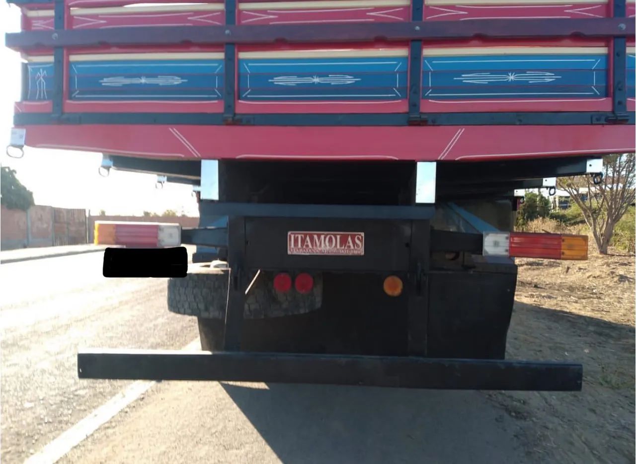 Mercedes Benz 1620 na carroceria  - Foto 6