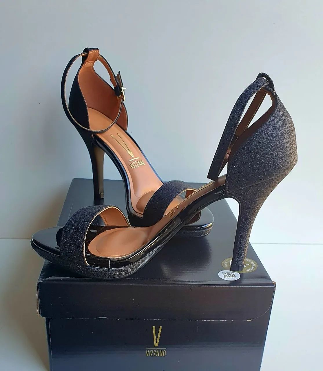 Sandália Vizzano Glitter Salto Fino - Elegância em seus pés! - Foto 4