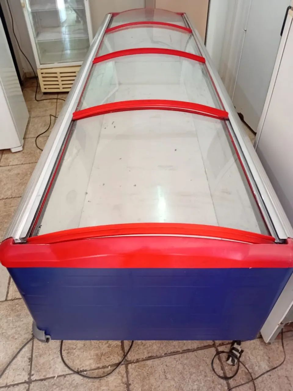 Ilha para congelados marca Toscana, 3 MT comprimento, motor zero, toda revisada. - Foto 4