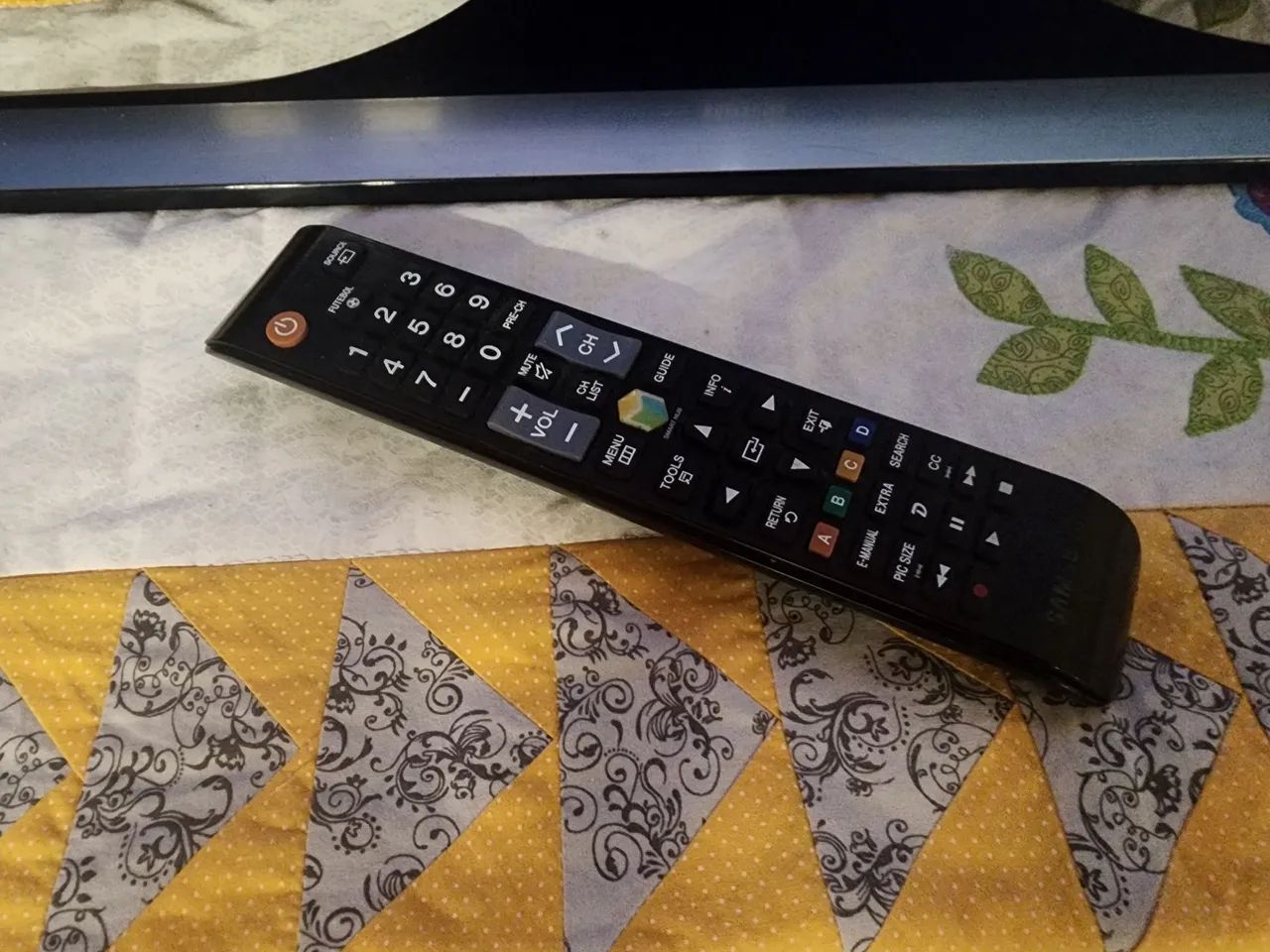 TV Samsung 48 polegadas PONTO DE LUZ NA TELA - Foto 3
