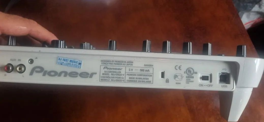  Controladora Pioneer DDJ ERGO - Estado de nova - Foto 5