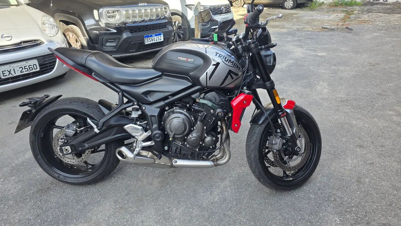 Trident 660 impecavel com todos acessórios 