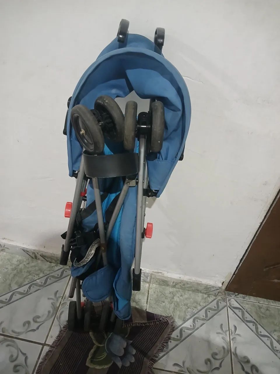 Vende carrinho de bebê de menino - Foto 2