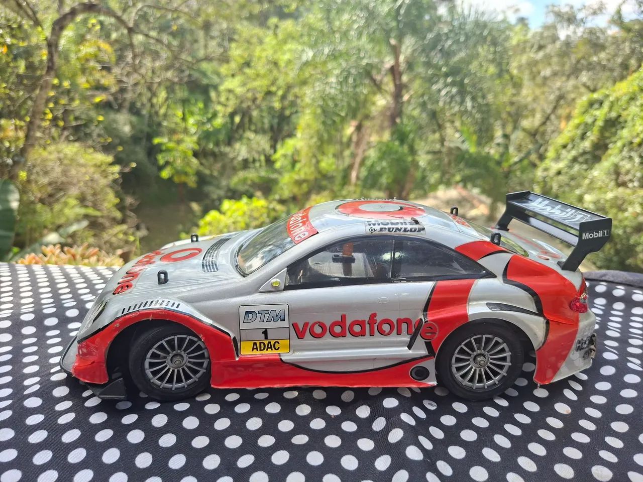 Carrinho de controle Mercedes-Benz CLK DTM 2002 - Vodafone AMG