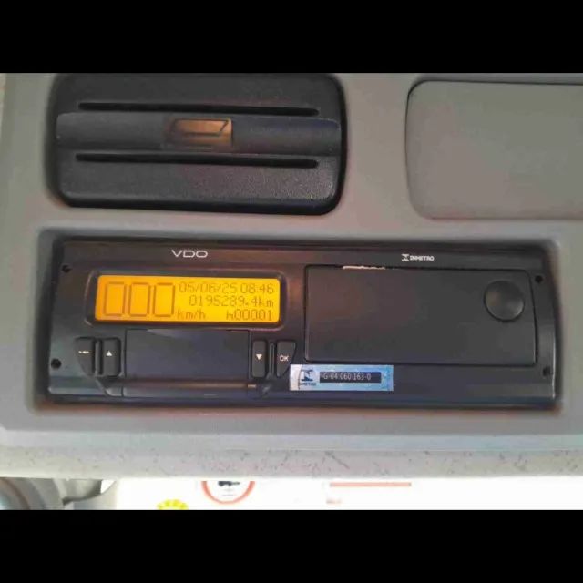 MB AXOR 3344 6X4 ANO 2022 195.000KM - Foto 4