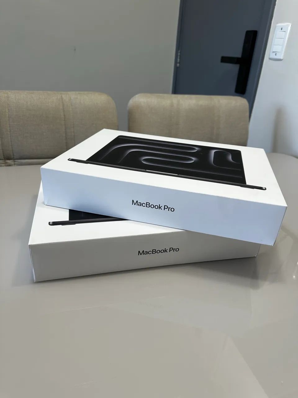 MacBook Pro M4 Pro 24/512Gb 14,2 polegadas - Prata (lacrado) - Foto 3