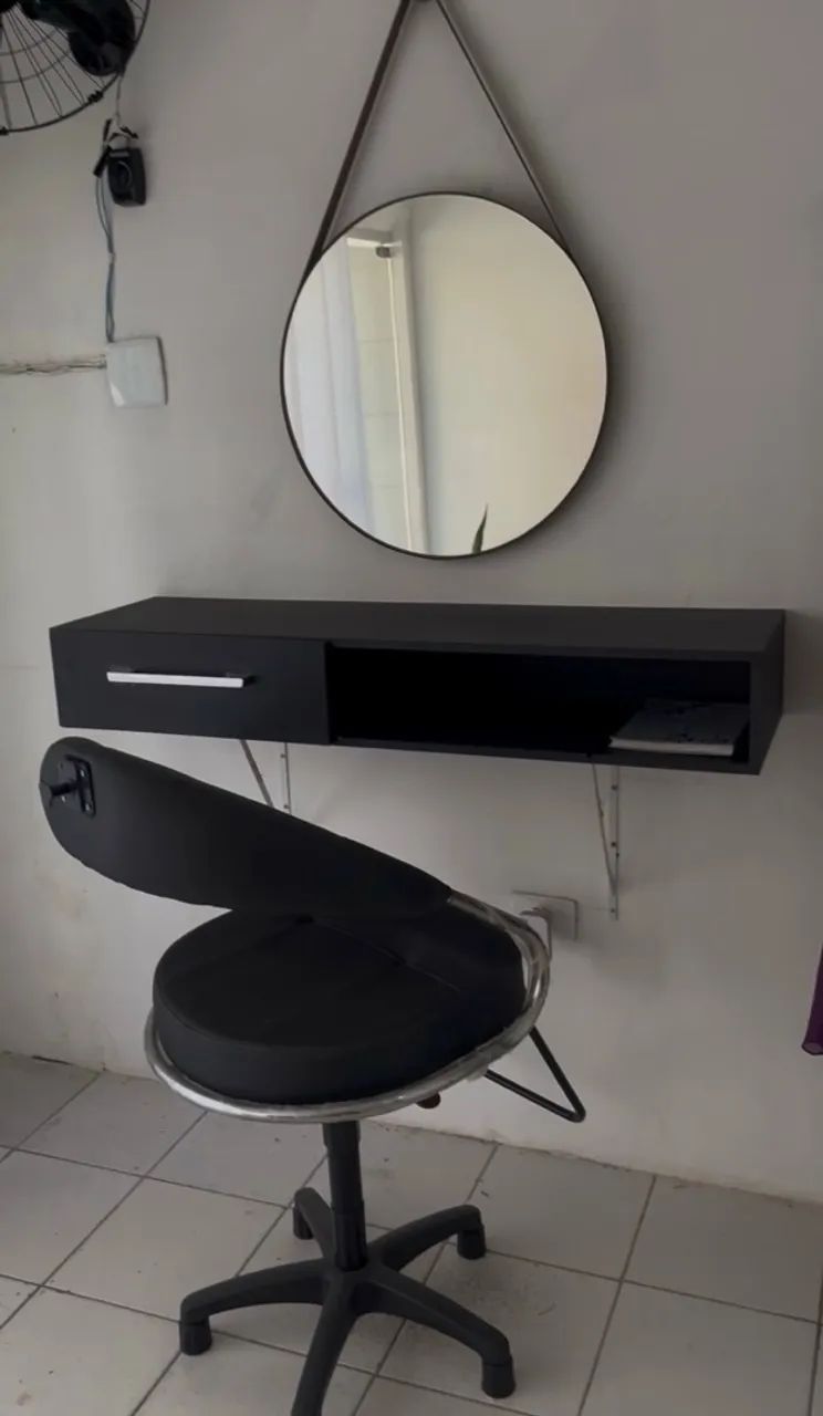 Bancada com gavetas para salão de beleza etc