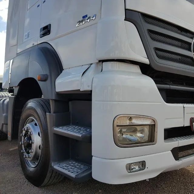 MB AXOR 2544 6X2 - 2010 - Foto 5