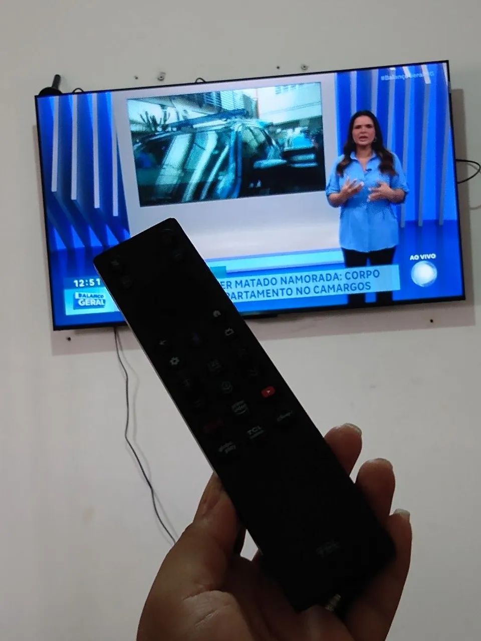 TV TCL smart 50 polegadas 2 meses de uso 