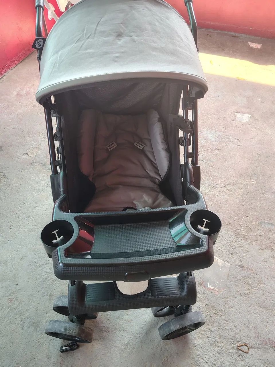 Carrinho de bebê excelente marca galzerano