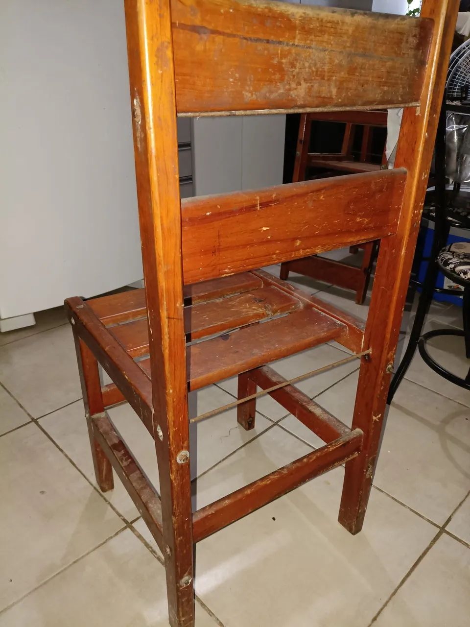 3 Cadeiras de madeira maciça! - Foto 3