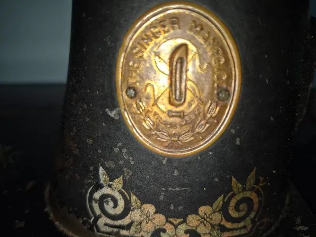 Maquina de custurar antiga - Foto 4