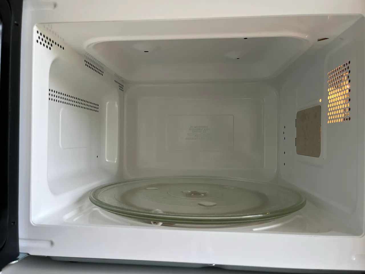 Microondas Britânia Bmo38  - Foto 4