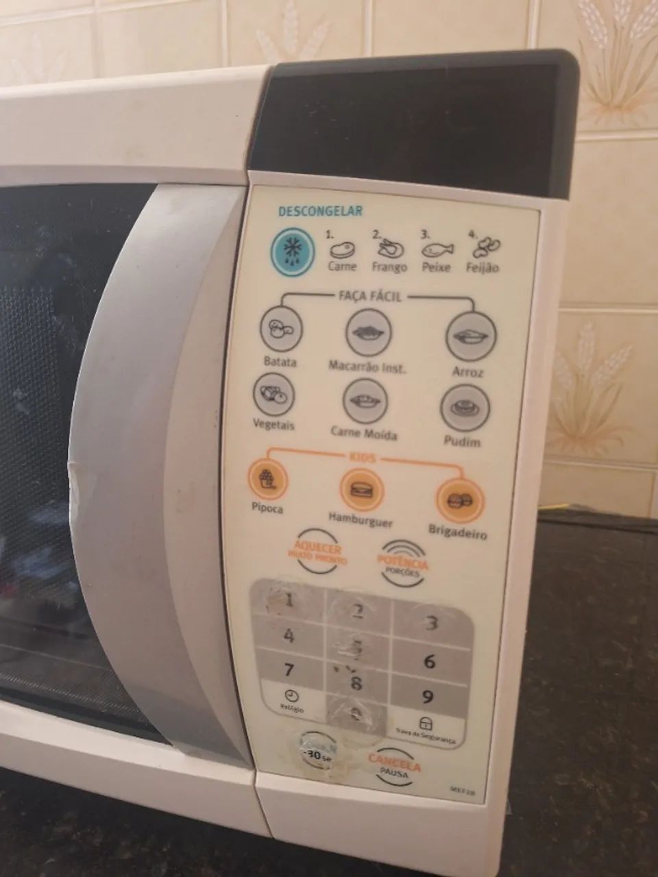 Microondas 18 litros (Electrolux) - Foto 2