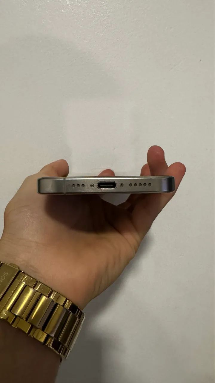 iPhone 15 pro Natural titanium 128gb Bateria 83% - Foto 2