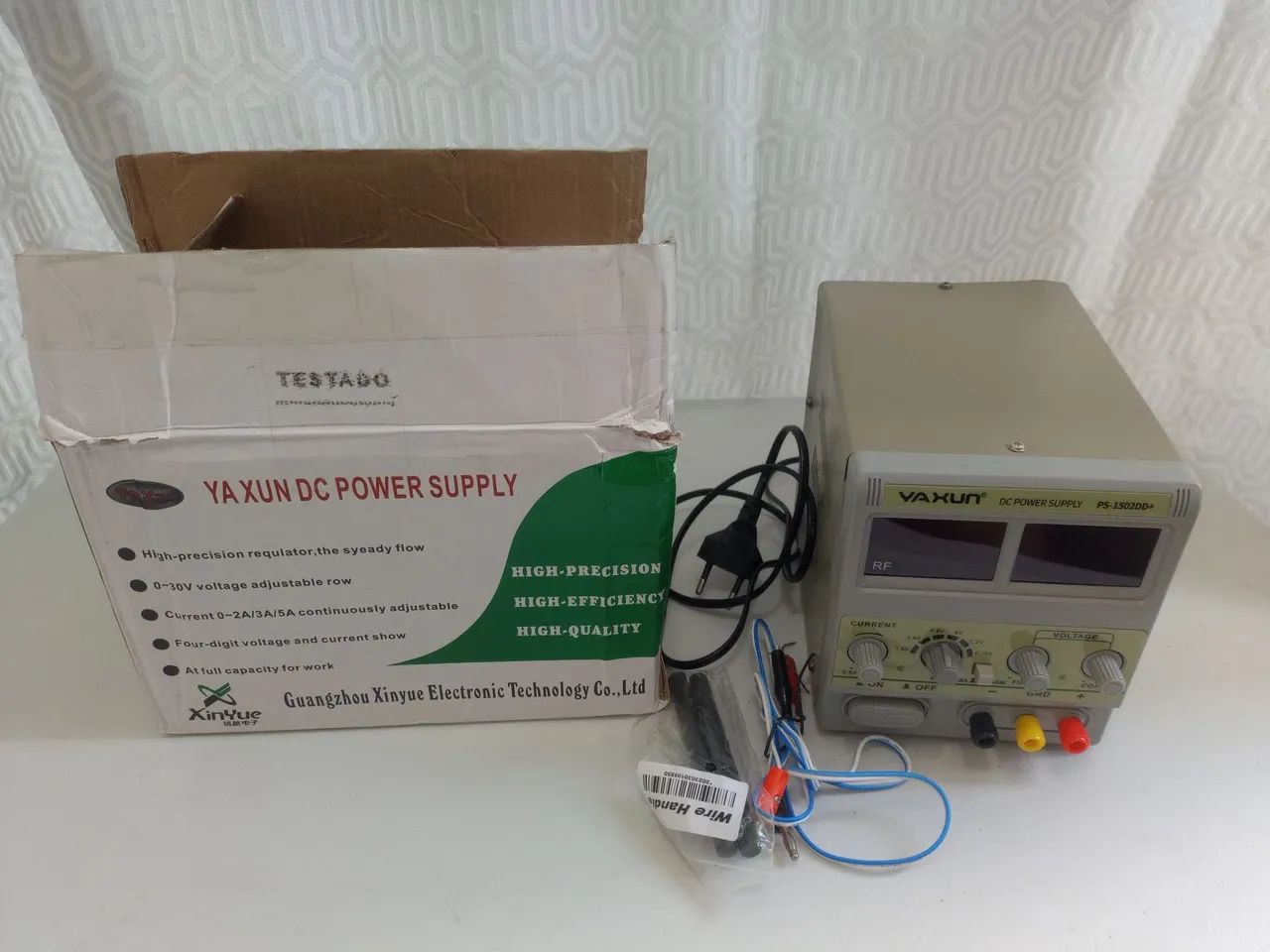 Fonte de bancada ajustável Yaxun PS-1502DD+